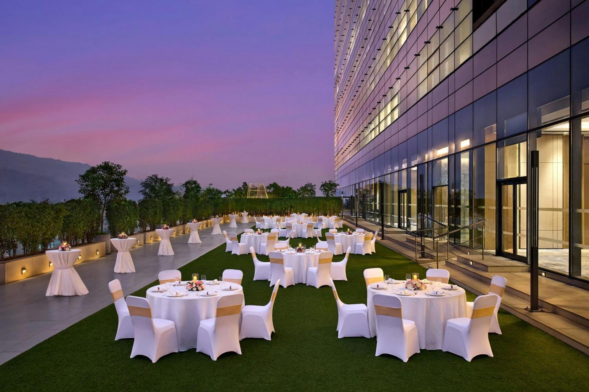 Marriott Executive Apartments Navi Mumbai Exteriör bild